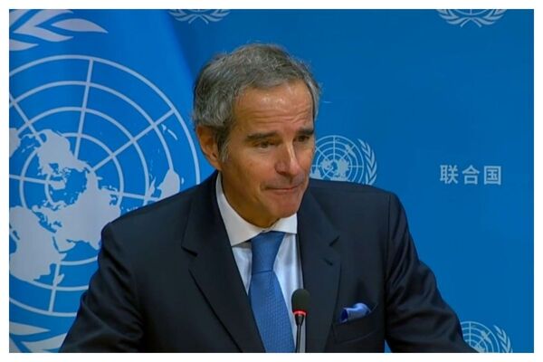 گروسی: بار دیگر دست خود را به سوی تهران دراز می‌کنیم تا برای شفاف‌سازی مسائل مربوط به برنامه هسته‌ای خود، با ما همکاری کند/ هنگام ازسرگیری فعالیت‌ها در ایران، نگرانی‌های امنیتی ایرانیان را مد نظر قرار می‌دهیم

