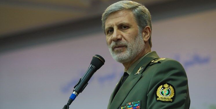 با حکم فرمانده کل قوا؛ سرلشکر حاتمی فرمانده کل ارتش شد
