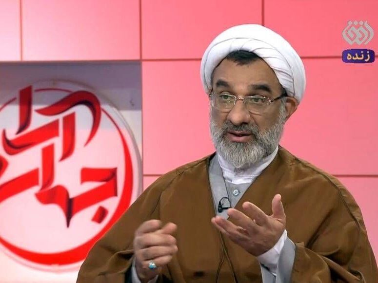 عده‌ای با استفاده از فناوری نرم و با هماهنگی وزارت کشور در میدان انقلاب و چهارراه ولی‌عصر و میدان شهدا با در حال پیاده‌سازی امر به معروف عقلایی هستند؛ اتفاقا جواب هم گرفته‌اند