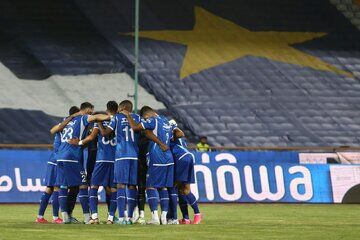 بازیکنان استقلال در کنسرت خواننده پرسپولیسی!