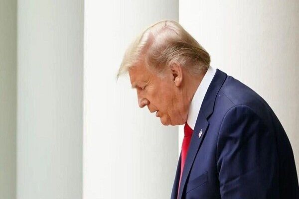 وال استریت ژورنال: علی‌رغم استقرار ناوگان آمریکا، ترامپ در تصمیم‌گیری برابر ایران با چالش مواجه شده است