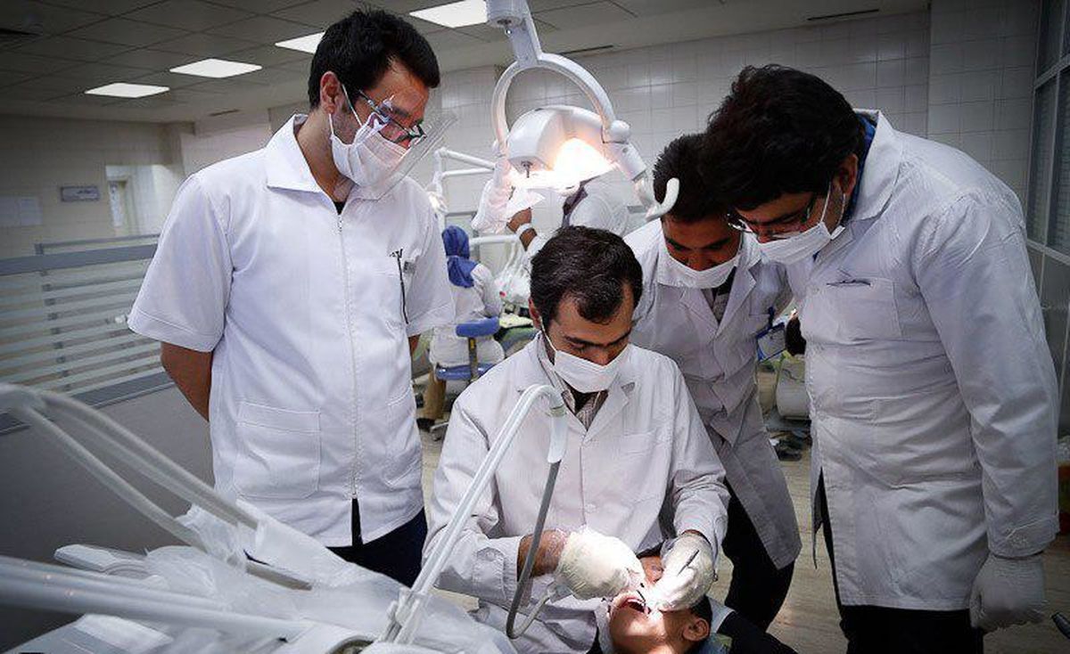 قائم مقام وزیر بهداشت: ۶۰ درصد دانشجویان علوم پزشکی با سهمیه وارد دانشگاه‌ها می‌شوند