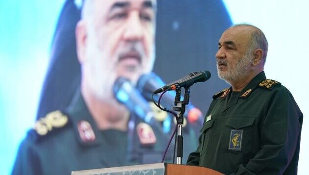سرلشکر سلامی خطاب به اسرائیل؛ بدانید! فضای بین ما و شما امنیتی شود دست ما بازتر خواهد شد و عمر شما کوتاه‌تر