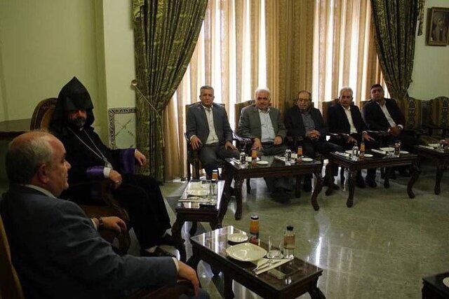 قدردانی جاگاریان از مقامات ایران به دلیل نوع موضع‌گیری‌ در مورد اوکراین