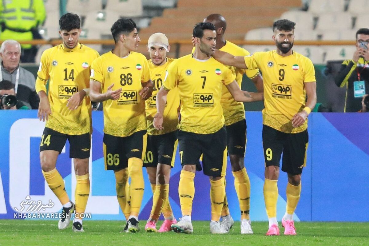اعتراض سپاهان به تبعیض پرسپولیس و استقلال: دیدارهای ما را هم با VAR برگزار کنید!