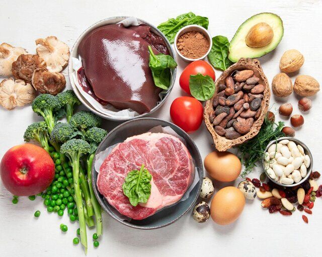 با این غذاها جلوی زوال عقل را بگیرید