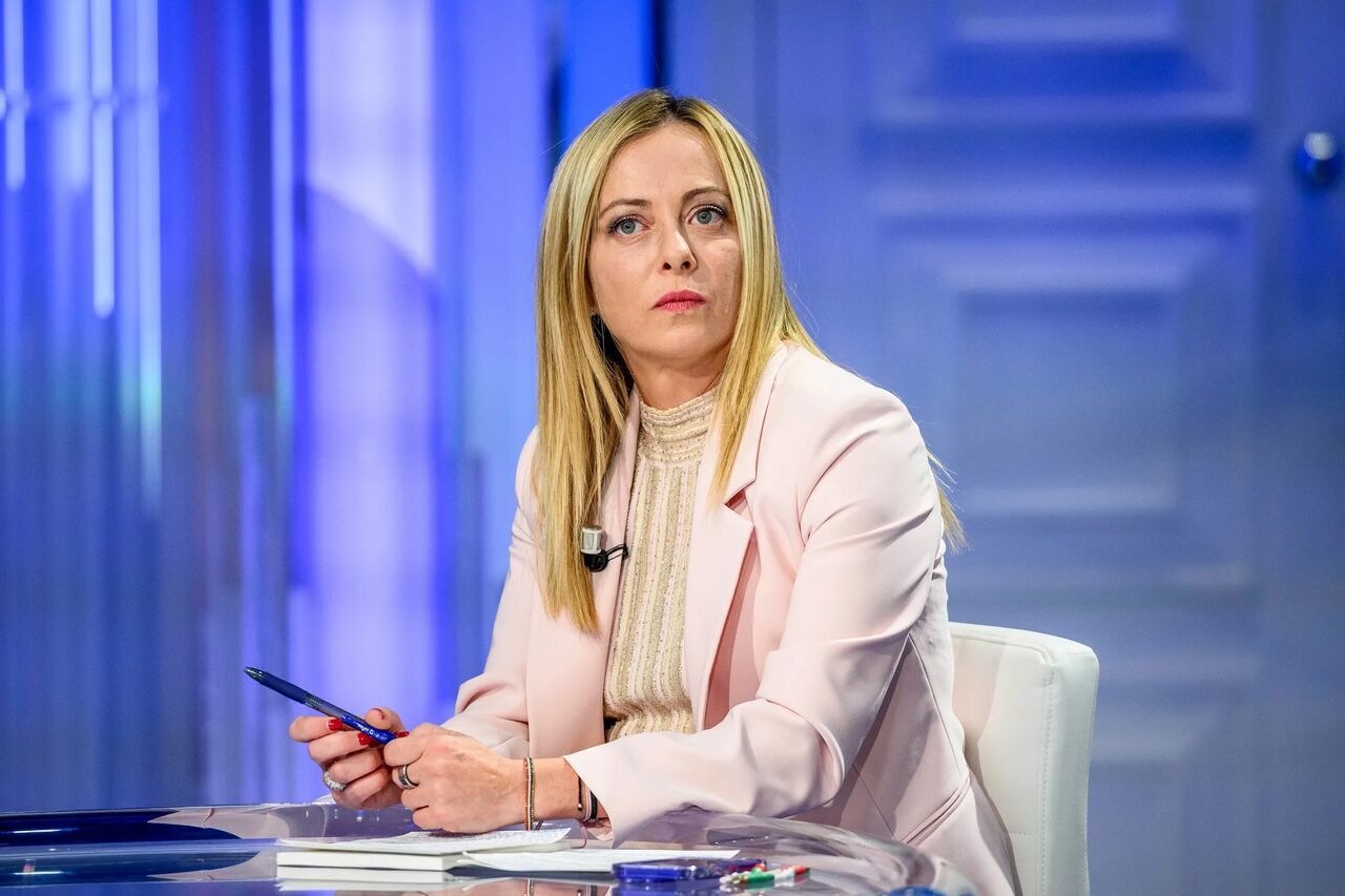 ملونی درباره اختلاف با ترامپ: غافلگیر شدم، اما قصد دامن‌زدن ندارم/ نظریه‌هایی درباره انحراف از مذاکرات ایران خواندم