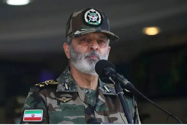 هشدار  جدی فرمانده کل ارتش به آمریکا: خطرآفرینی شناورها را تحمل نمی‌کنیم + ویدئو