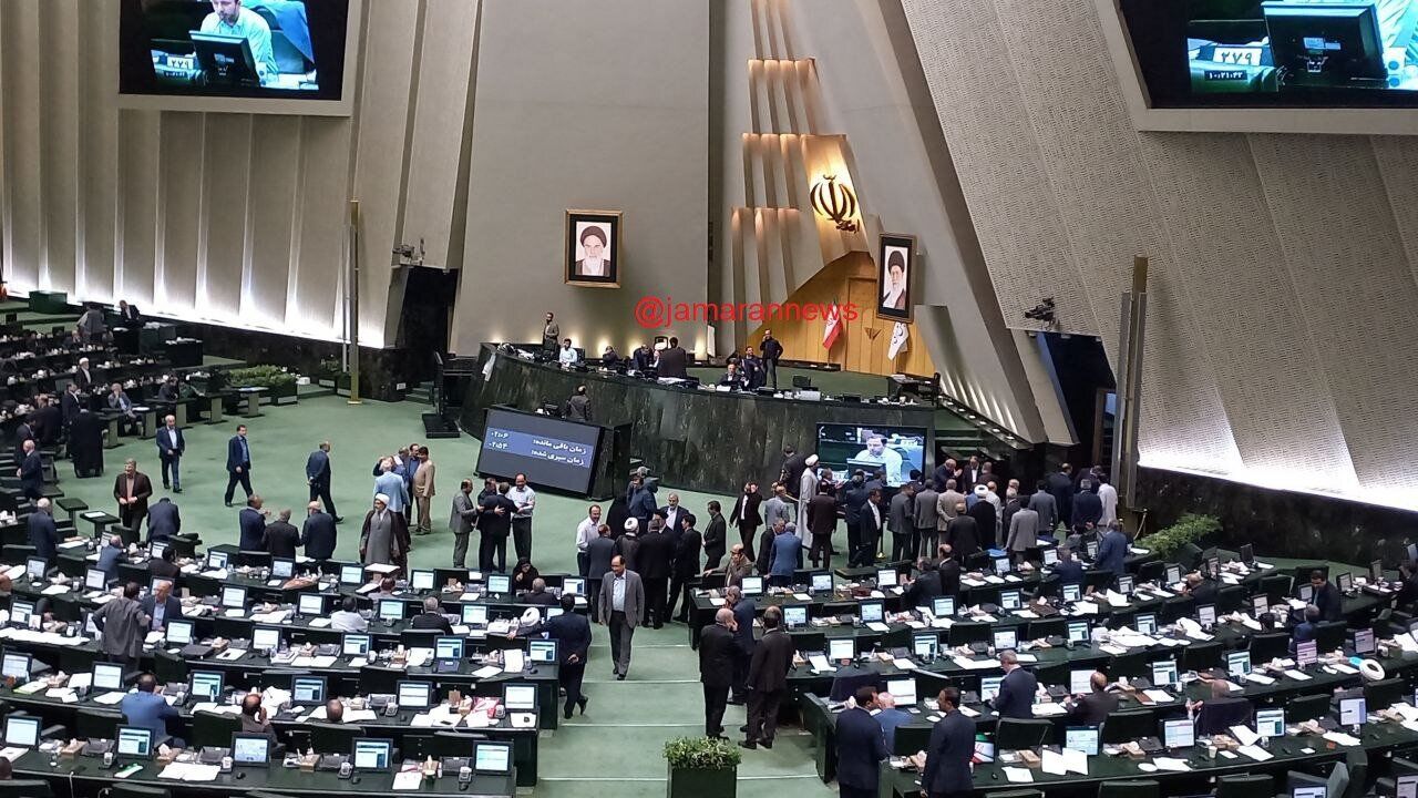 احضار وزرای ورزش و میراث فرهنگی به بهارستان