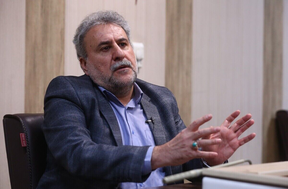 حشمت‌الله فلاحت‌پیشه: آمریکایی‌ها به‌شدت تلاش می‌کنند قبل از انتخابات ۱۲ آبان وارد جنگ با ایران نشوند / پیام عاصم منیر به تهران ضرب‌الاجل آمریکا به ایران بود