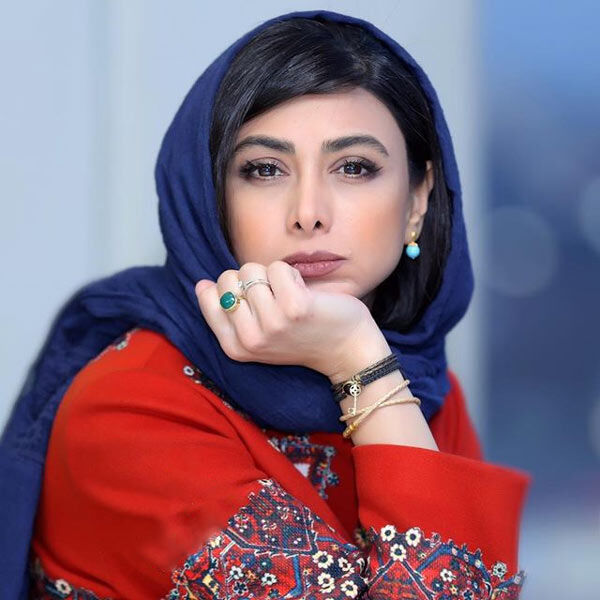 ماجرای ممنوع‌الخروجی آزاده صمدی چیست؟