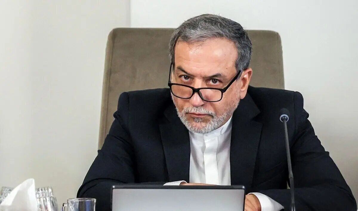 عراقچی: حملات اسرائیل علیه ایران ناعادلانه و جنایات جنگی بزرگی است/ تجاوز اسرائیل به ایران نمی‌تواند و نباید با هیچ معیار قانونی یا اخلاقی توجیه شود/ ما حق داریم و مصمم هستیم که با تمام قوا از تمامیت ارضی، حاکمیت ملی و امنیت خود دفاع کنیم