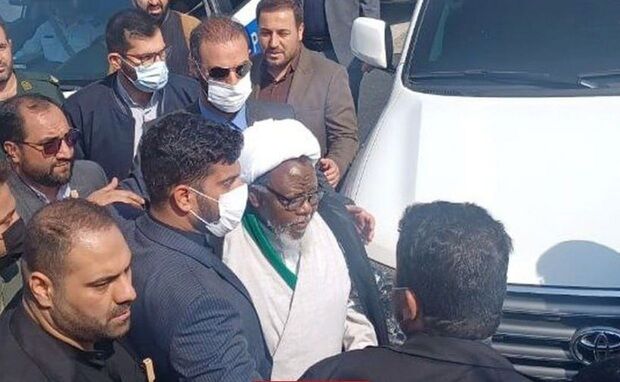تصاویری از دیدار خانوادگی شیخ زکزاکی با رهبر انقلاب