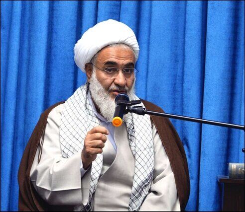  صدا و سیما افراد با ژست عروسکی را مجری نکند
