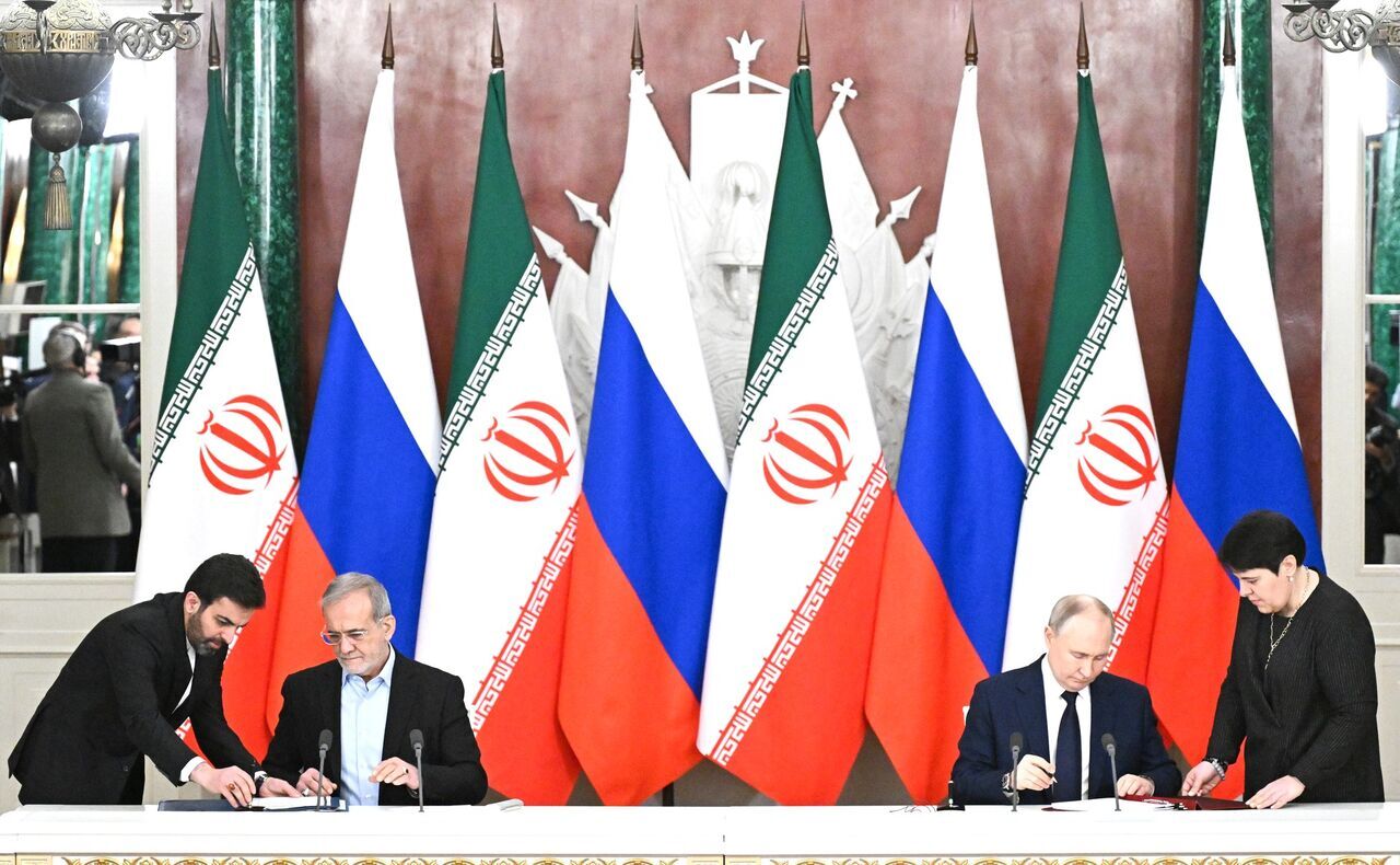 پوتین قانون معاهده جامع راهبردی با ایران را امضا کرد
