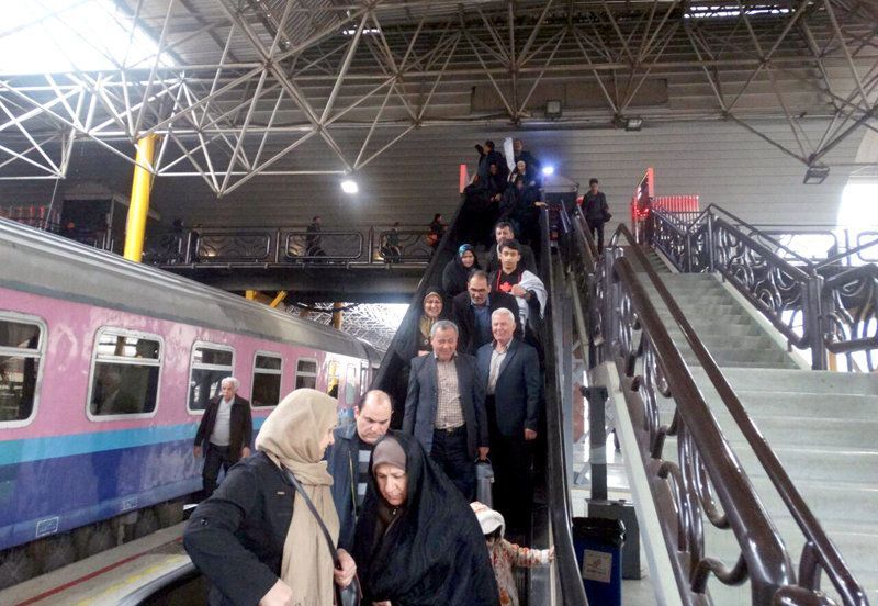 حرکت قطارها طبق ساعت رسمی کشور/ مسافران جا نمانند