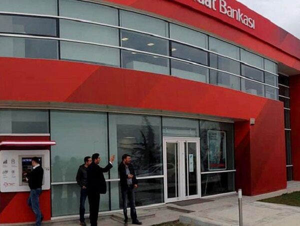 بدهی خارجی ایران چقدر است؛ احمدی‌نژاد بدهکارترین رییس دولت
