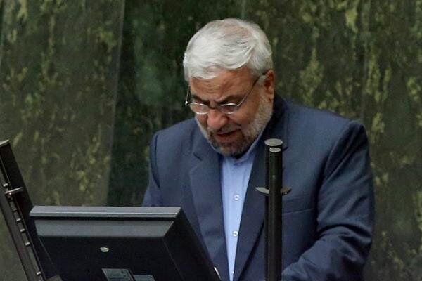 هر روز شاهد کشف حجاب برخی خانم‌های معلوم‌الحال هستیم