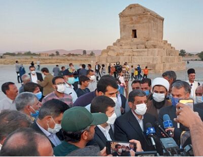 ضرغامی برای مقبره کوروش خط‌ونشان کشید: موجب گرفتاری مردم پاسارگاد شده؛ من تصمیم انقلابی می‌گیرم و زیر میز می‌زنم!