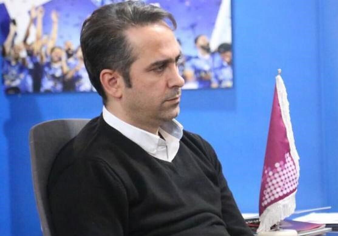 مدیران استقلال به جای تهدید پاسخ بدهند!/ کمیته صدور مجوز حرفه ای می خواهد زیرسبیلی نواقص آبی ها را نادیده بگیرد؟/ هواداران استقلال نگران سرنوشت تیمشان هستند