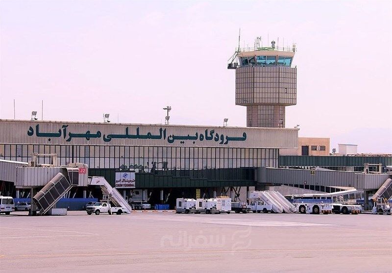 مسافران قبل از عزیمت به فرودگاه مهرآباد آخرین وضعیت پروازها را بررسی کنند
