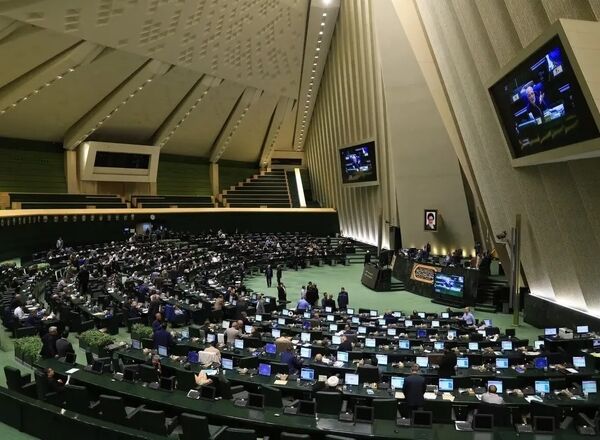 جزئیات جدید از طرح جنجالی مجلس برای مقابله با نفوذ / معافیت های گسترده ای برای امورات عادی مردم در این طرح دیده شده است