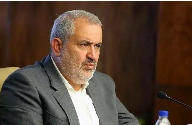 فراکسیون انقلابی از «علی‌آبادی» حمایت کرد