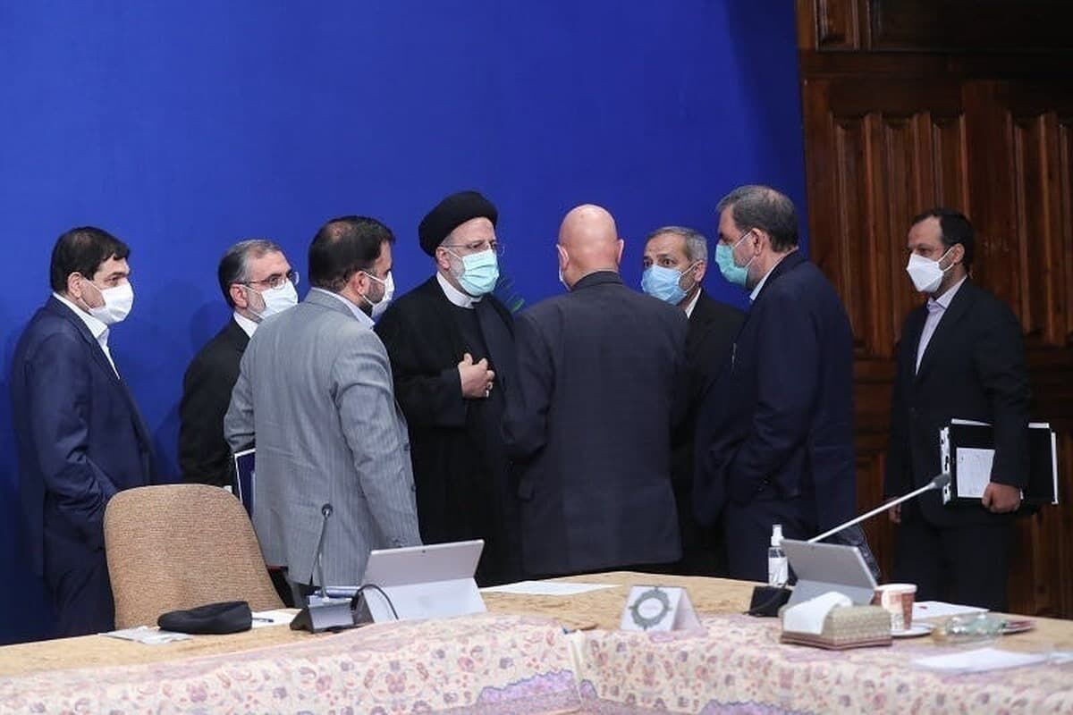 قیمت‌گذاری دستور یعنی دولت بگوید چه کسی نان‌خشک بخورد و چه کسی خاویار!