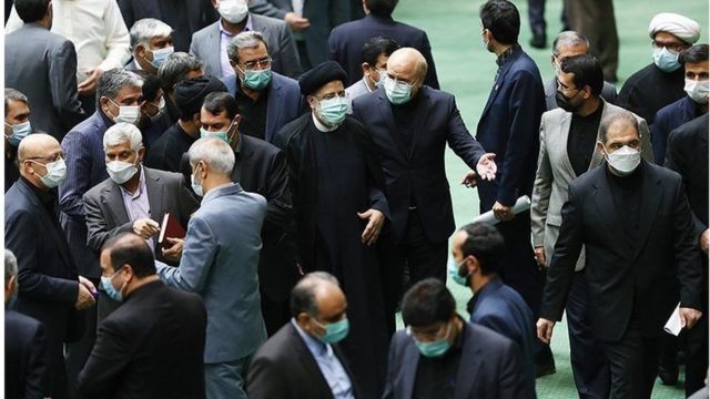 لابی سنگین وزرای رئیسی با مجلس/ مدیران یا ناکارآمدند یا درگیر فساد