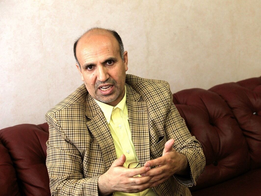 تیم اقتصادی دولت تغییر اساسی نکند، وضعیت بحرانی‌تر می‌شود