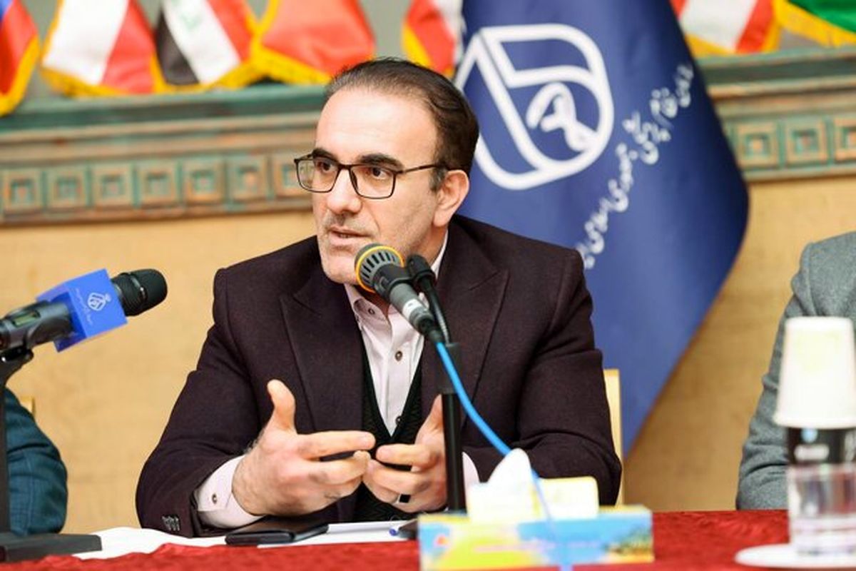 مسئولین سلامت ببینند با پزشکان چه رفتاری داشتند که شیب مهاجرت رو به بالا است