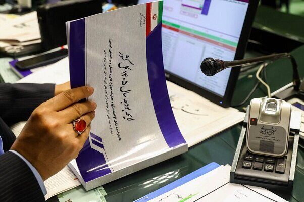 رئیس سازمان برنامه و بودجه از ارائه لایحه بودجه ۱۴۰۶ در آذر خبر داد