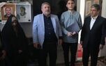 دیدار رئیس شورای اطلاع‌رسانی دولت و استاندار اردبیل با خانواده شهید آقازاده