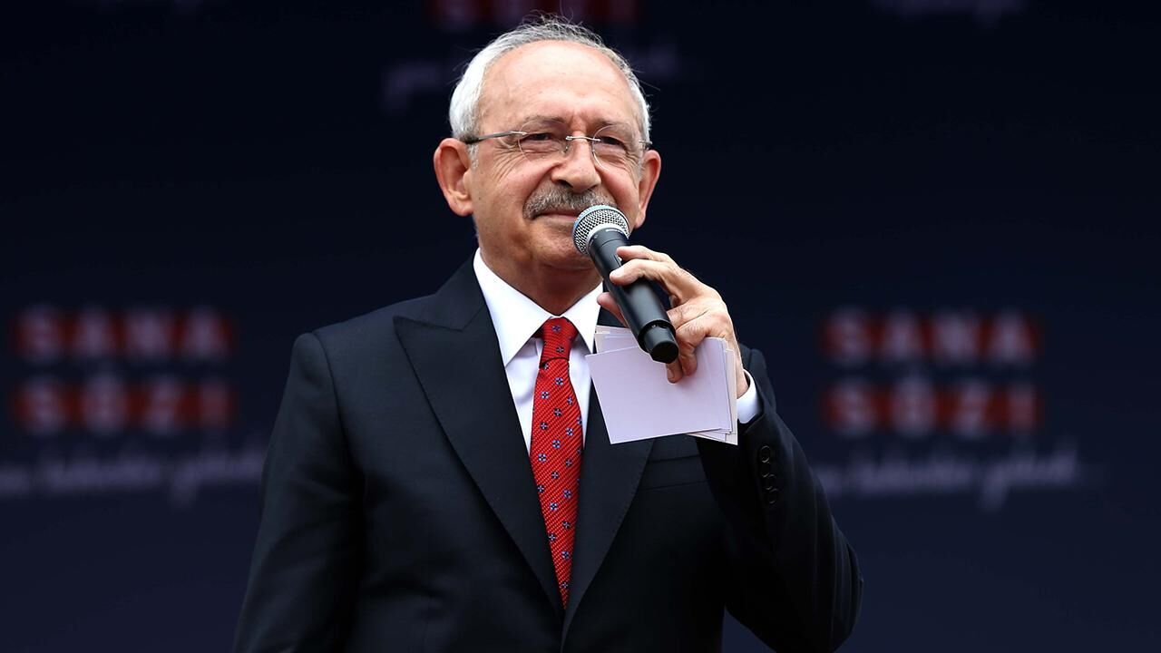 رقیب اردوغان از ریاست حزبش برکنار شد