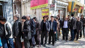 صف‌های طولانی مردم برای خرید گوشت قرمز خارجی با تعرفه دولتی؛ واقعیتی تلخ و ادامه‌دار