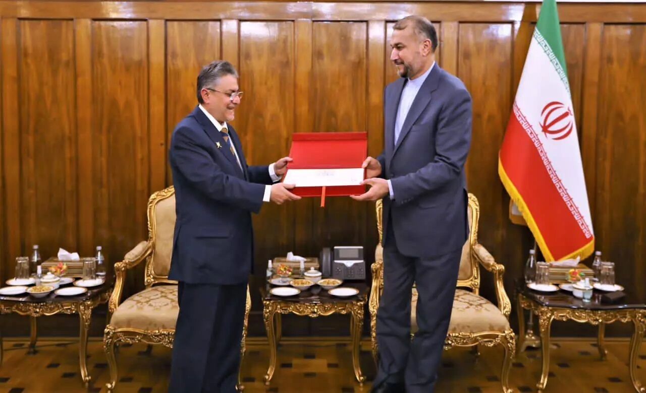 پیام کتبی سلطان عمان به رئیسی، تحویل امیرعبداللهیان شد