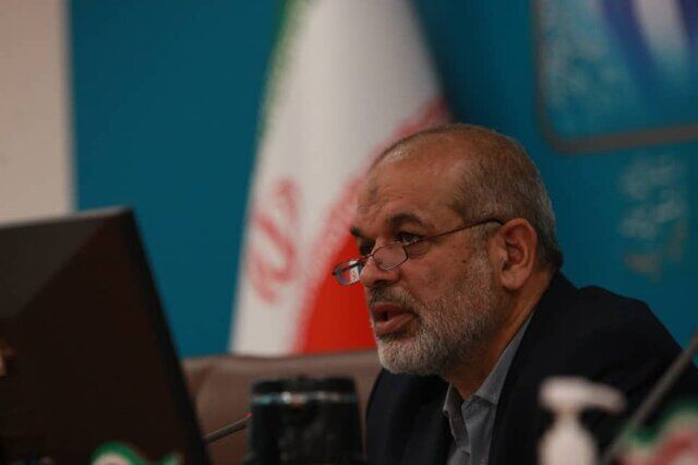 وجود مکان‌هایی برای انجام تجمعات لازم است