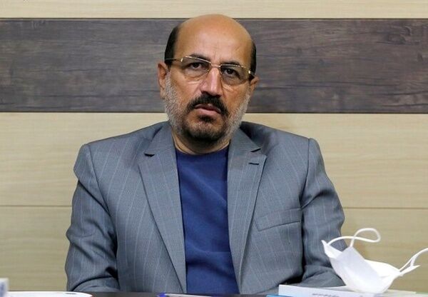 این تلقی بدی است که می گویند دولت مهره‌ها را می‌چرخاند؛ نمی‌شود که کشور را با ۱۰ نفر اداره کرد