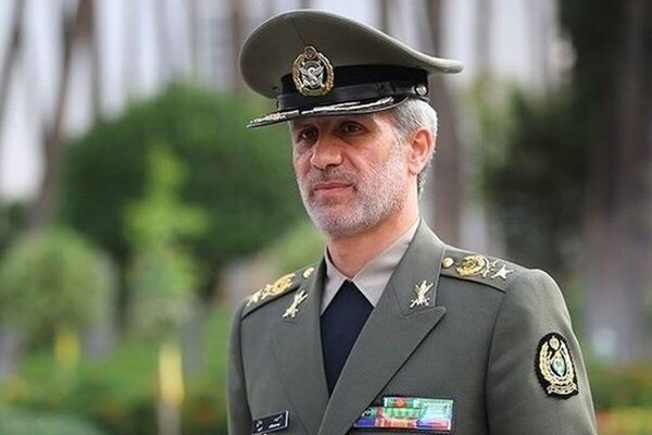 فرمانده کل ارتش: محدودیتی برای دفاع از خود نداریم