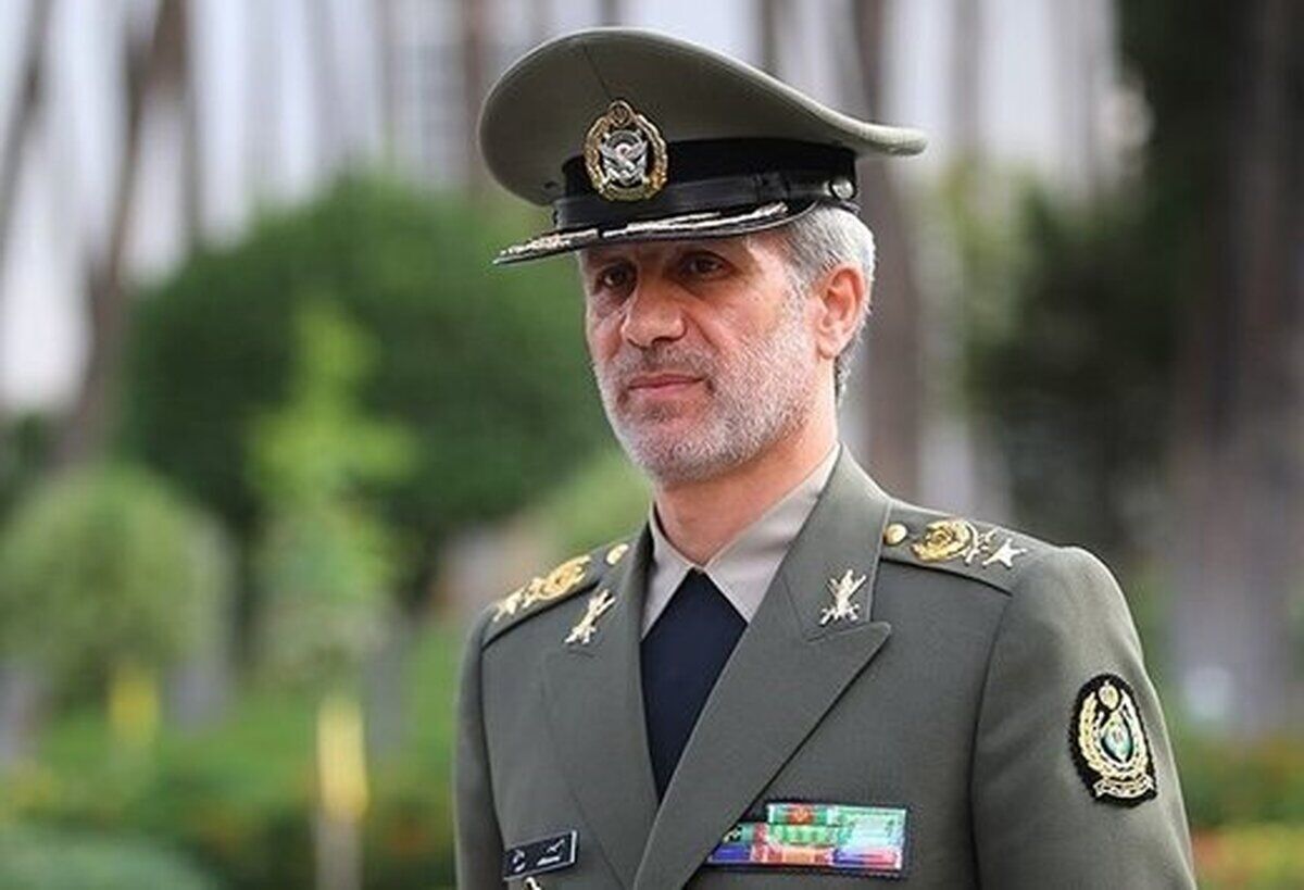 فرمانده کل ارتش: محدودیتی برای دفاع از خود نداریم