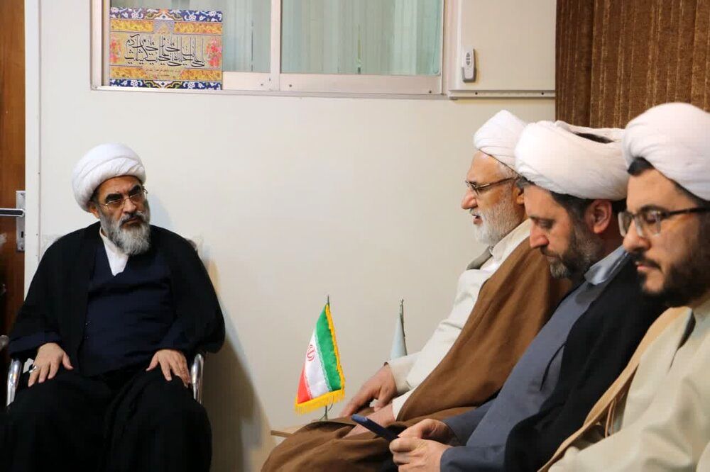 مردم «سهم امام» را به عنوان ادای تکلیف شرعی رعایت کنند