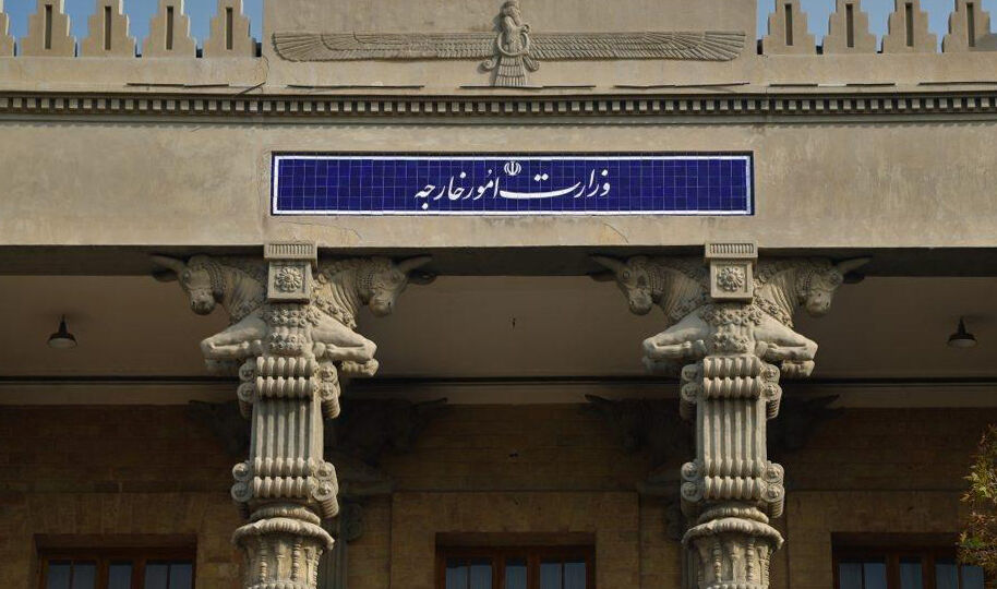 کاردار فرانسه احضار شد