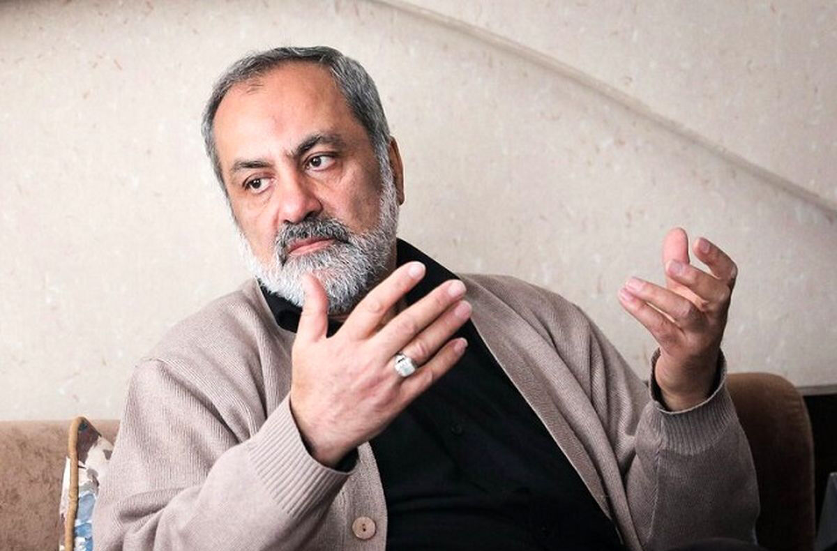 مقامات با مشاهده شعارهای ساختارشکنانه نباید  کوتاه بیایند/ انقلاب را آسان به دست نیاوردیم که آسان از دست بدهیم/ اگر سوء‌تدبیرها و جنگ رسانه‌ای را نادیده بگیریم، بازی را بسیار مفت باخته‌ایم