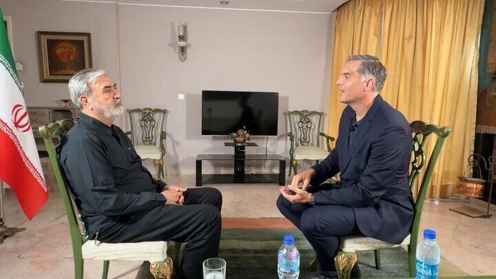 عزیزی: از آمریکا هیچ اعتمادی نداریم/ مذاکره را بخشی از نبرد می‌دانیم