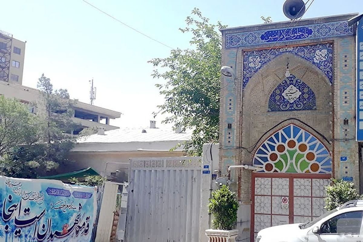 اعتراض کیهان به بازگشایی خانقاه دراویش گنابادی 