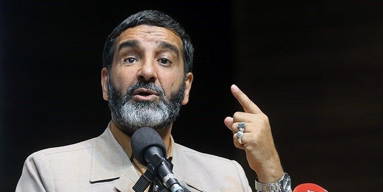 توصیه یک عضو قرارگاه عمار به دانشجویان: در مدارس و دانشگاه‌ها برای امام زمان یار بگیرید چون دوره امام عصر دارد شروع می‌شود