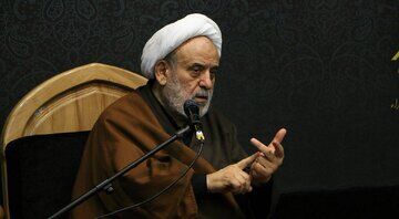 انتقاد شدید‌اللحن شیخ انصاریان از اظهارات اخیر پناهیان؛ شما را بخدا بلد نیستید روی منبر پیغمبر ننشینید، حرام است والله!
