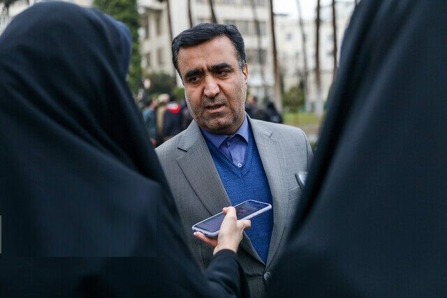 واکنش رئیس سازمان محیط زیست به بلامانع بودن راه‌اندازی پتروشیمی میانکاله؛ مجوزی صادر نشده از خودشان سوال کنید!