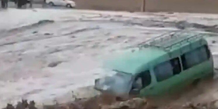 آخرین خبرها از ۳ مفقودی حادثه واژگونی ون در سیلاب مشهد