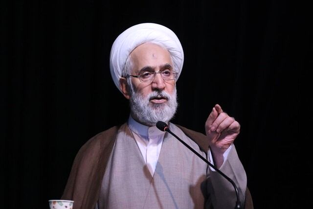 دادستان کل کشور: برخی، حجاب را با احکام فردی مقایسه می‌کنند تا اذهان مردم را گمراه کنند، این افراد یا مریض‌اند یا جاهل/ قانون عفاف و حجاب باید به‌درستی اجرا شود